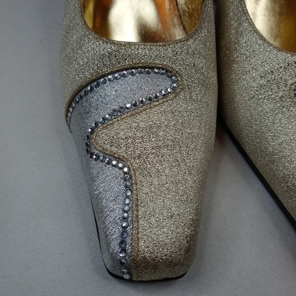 Timothy Hitsman women's 4" heel pumps. Gold, silve - Picture 4 of 12